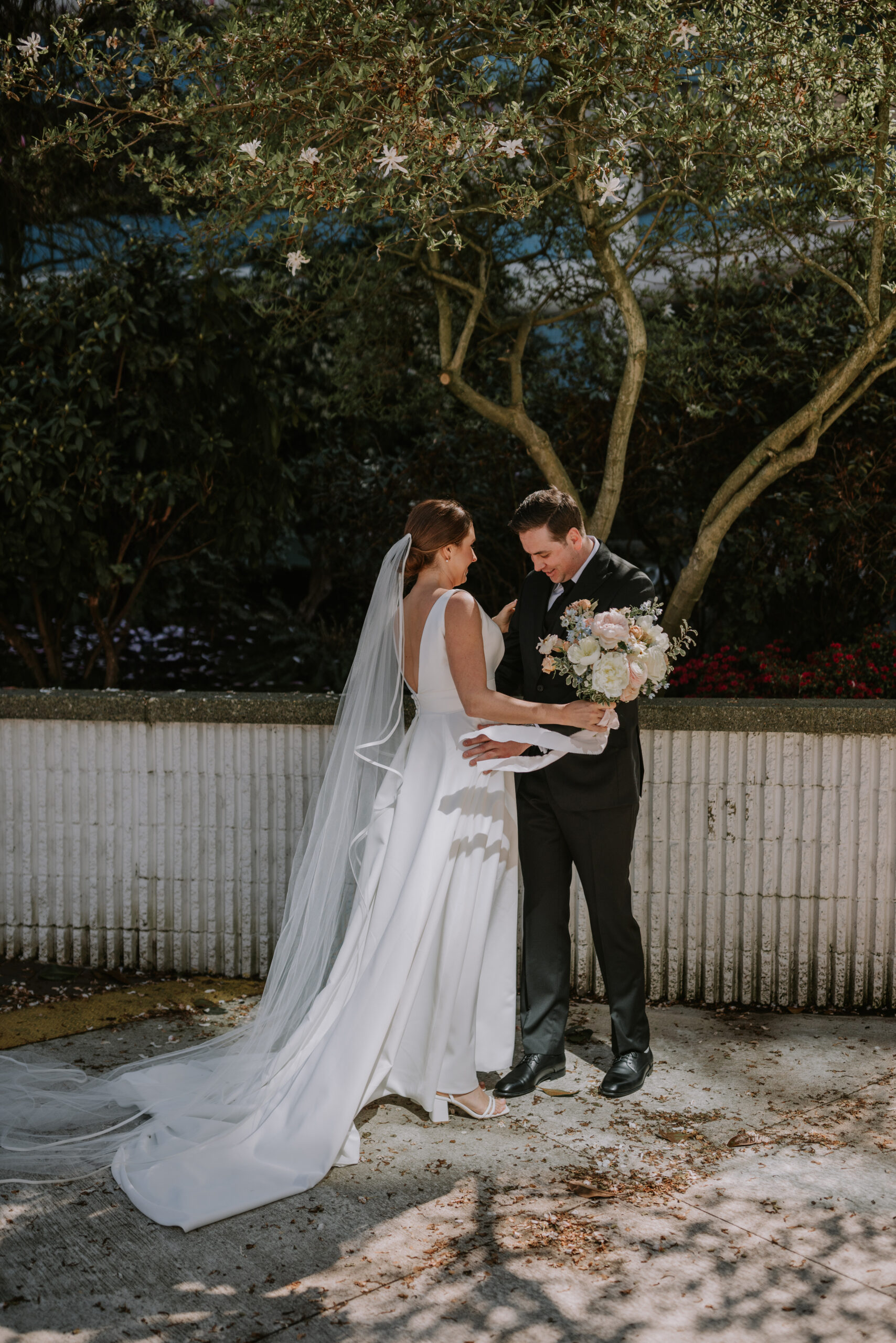 A Modern Vancouver Wedding at the Polygon Art Gallery