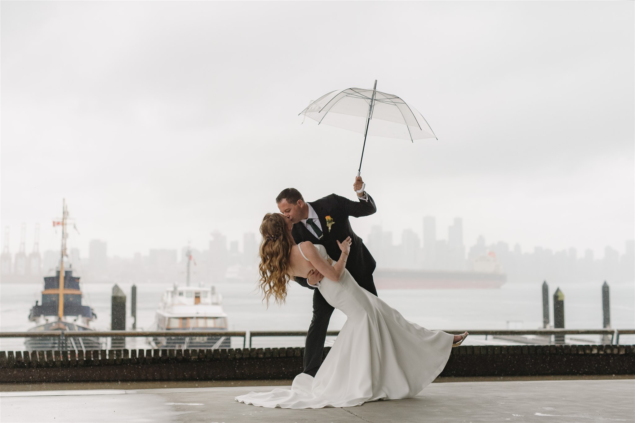 Tying the knot at the Polygon Art Gallery