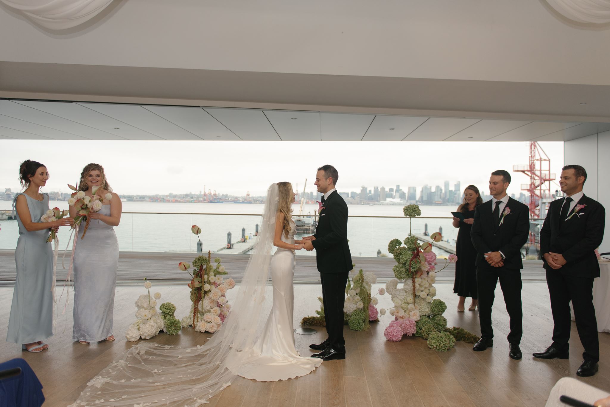 A Modern North Vancouver Wedding at Polygon Gallery